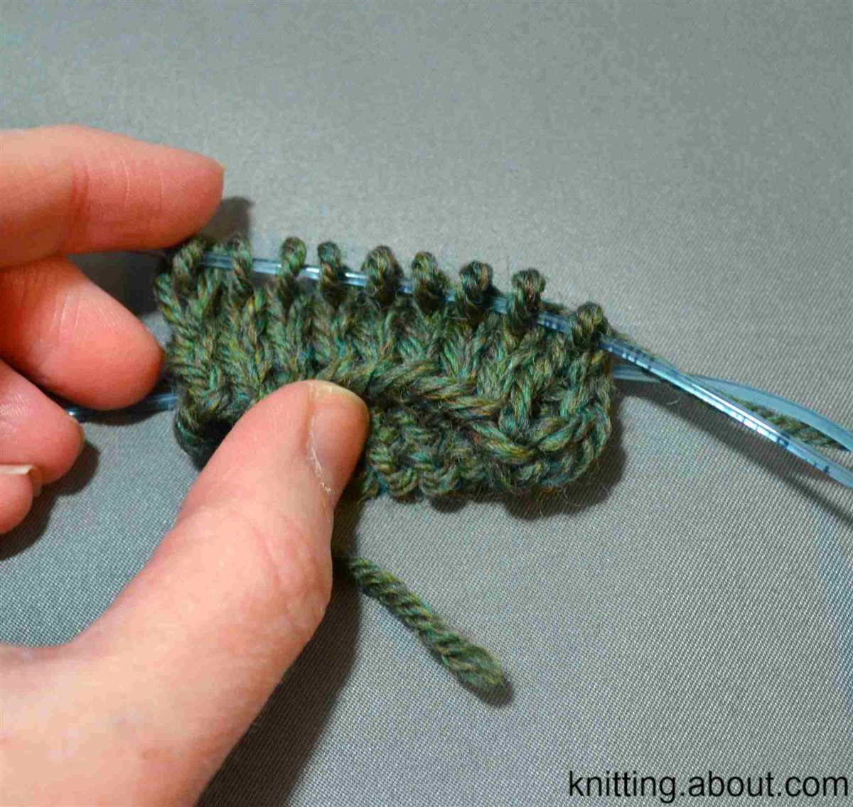 Knitting patterns using circular needles