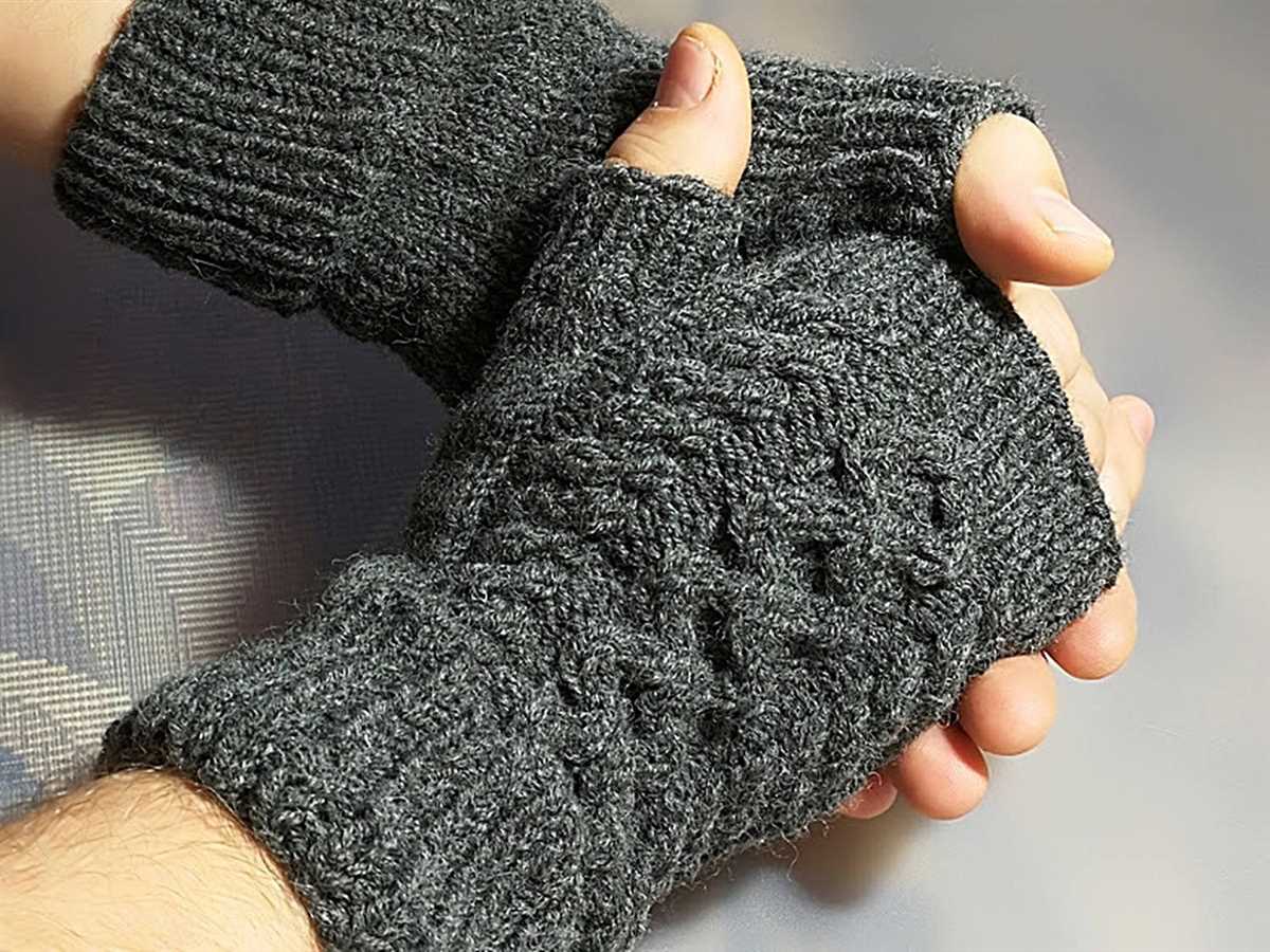 Mens fingerless gloves knitting pattern