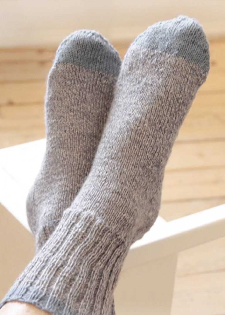 Men's socks pattern knitting