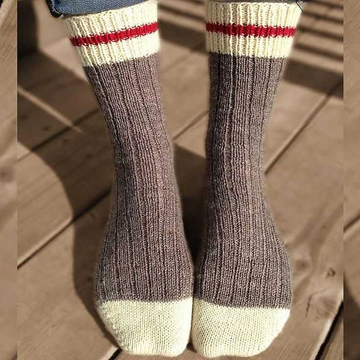 Knitting pattern for dog socks