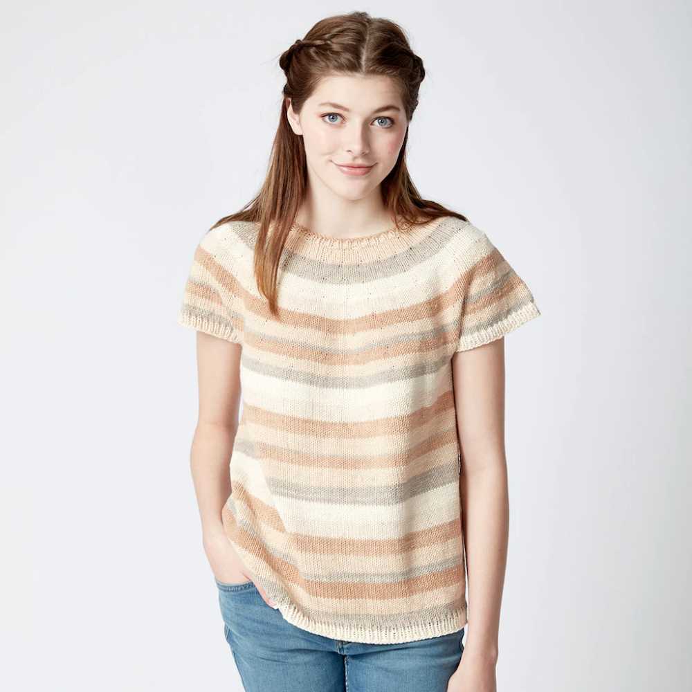 Knitted t-shirt pattern
