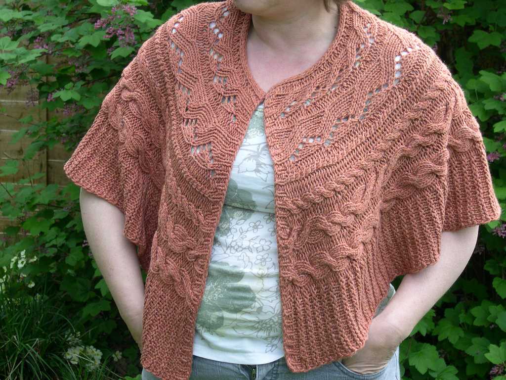 Lace cape knitting pattern