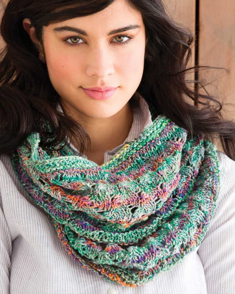 Lace cowl knitting pattern