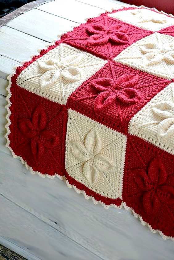 Leaf motif knitting pattern