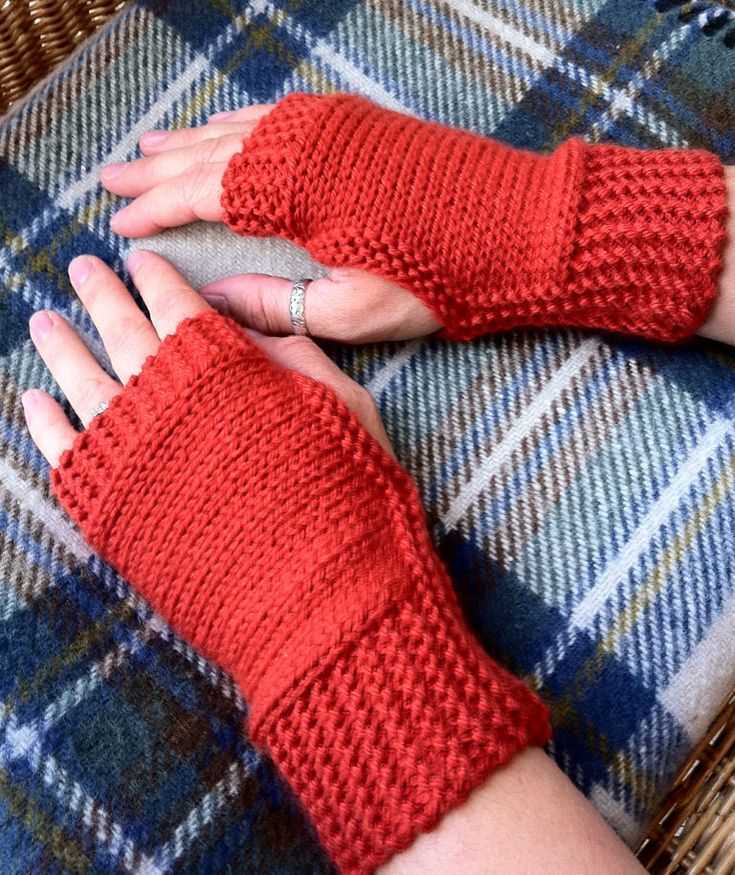Easy beginner easy fingerless gloves knitting pattern