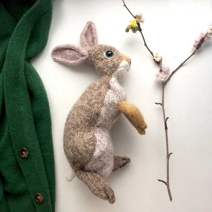Knitting pattern rabbit