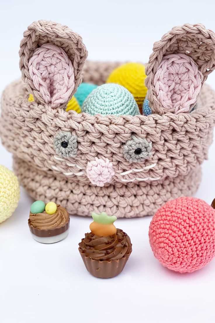 Knitted bunny egg cosy pattern