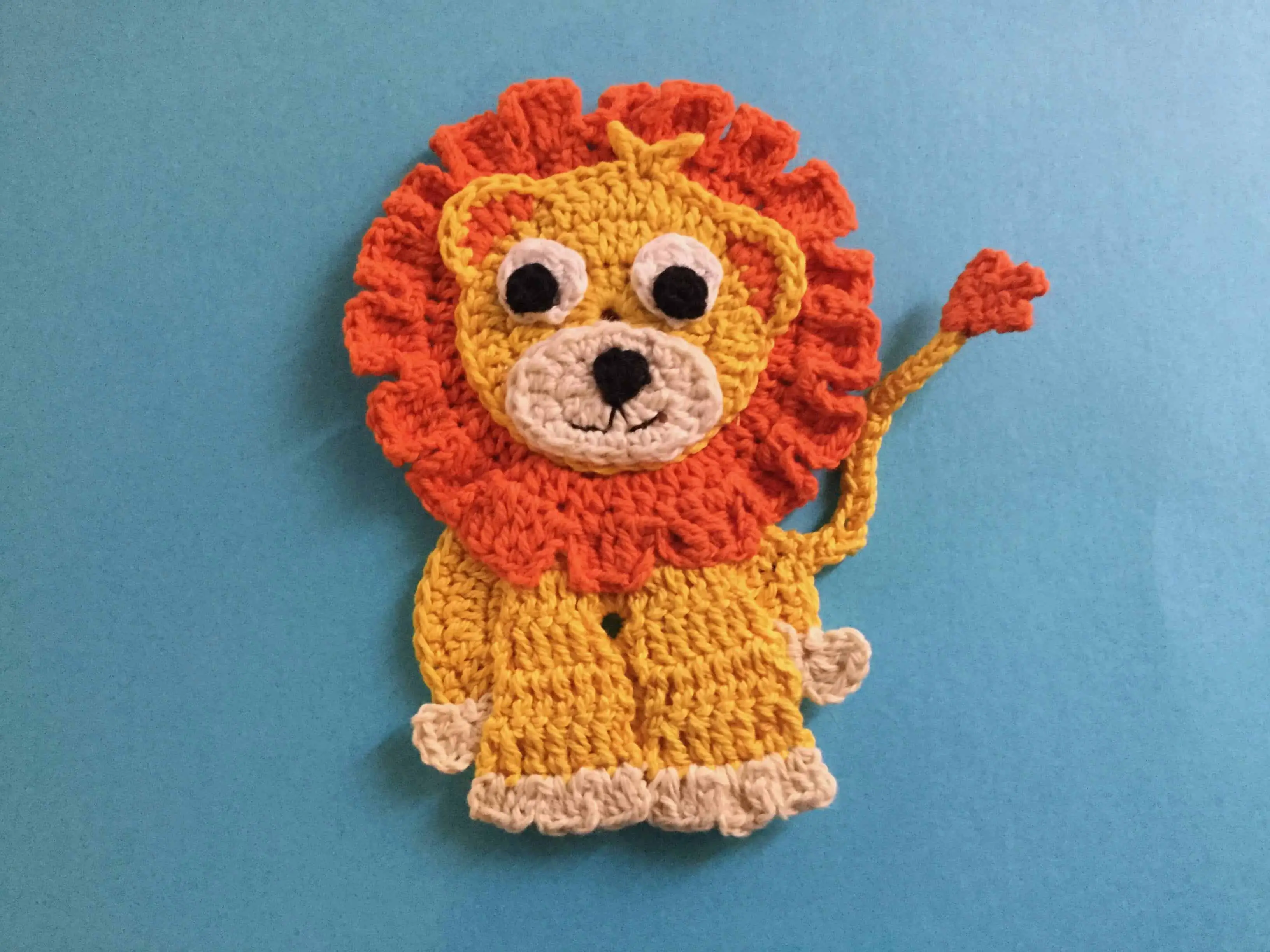 Lion pattern knitting