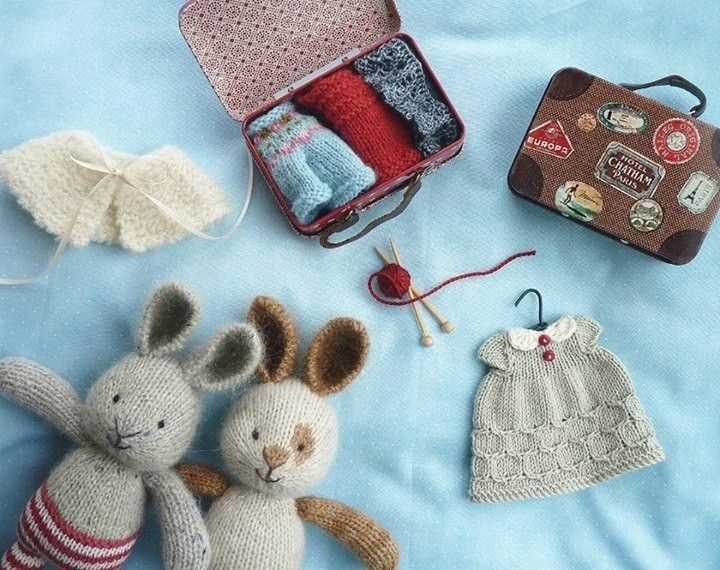 Little yarn dolls knitting pattern
