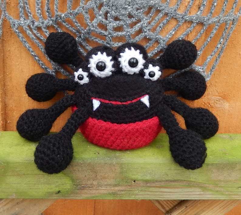 Free toy spider knitting pattern