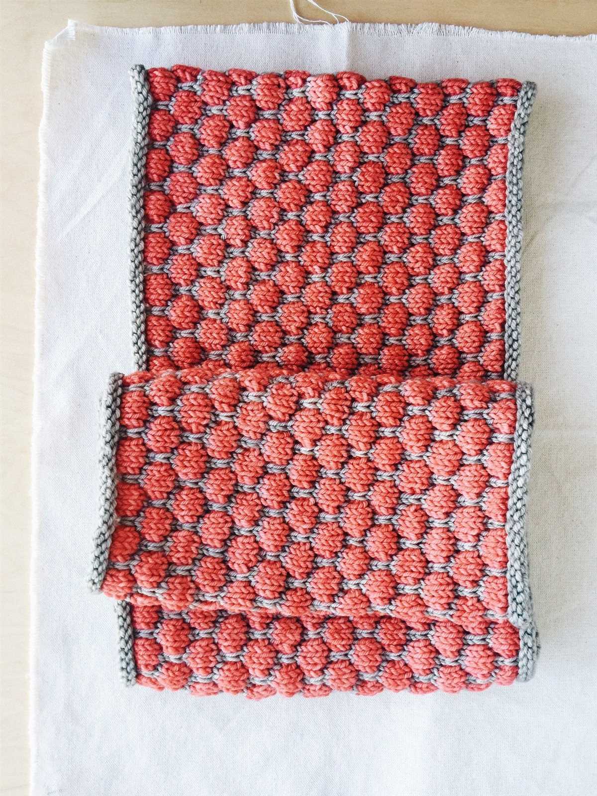 Bobble knit scarf pattern