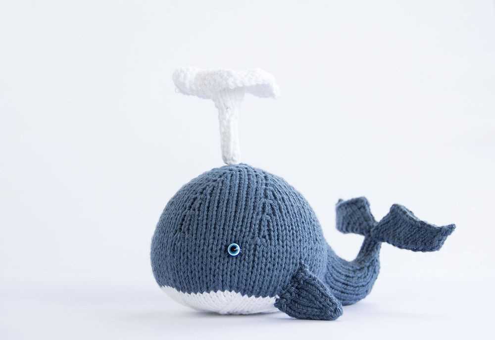 Knitted whale toy pattern