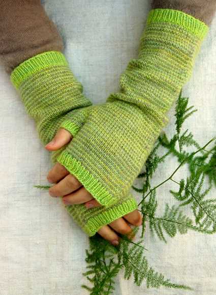 Long arm warmers knitting pattern