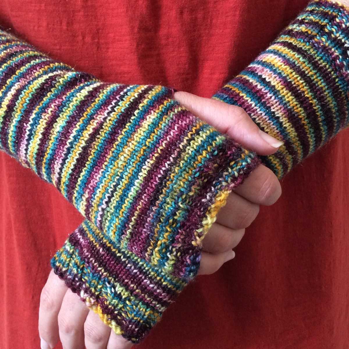 Long arm warmers knitting pattern