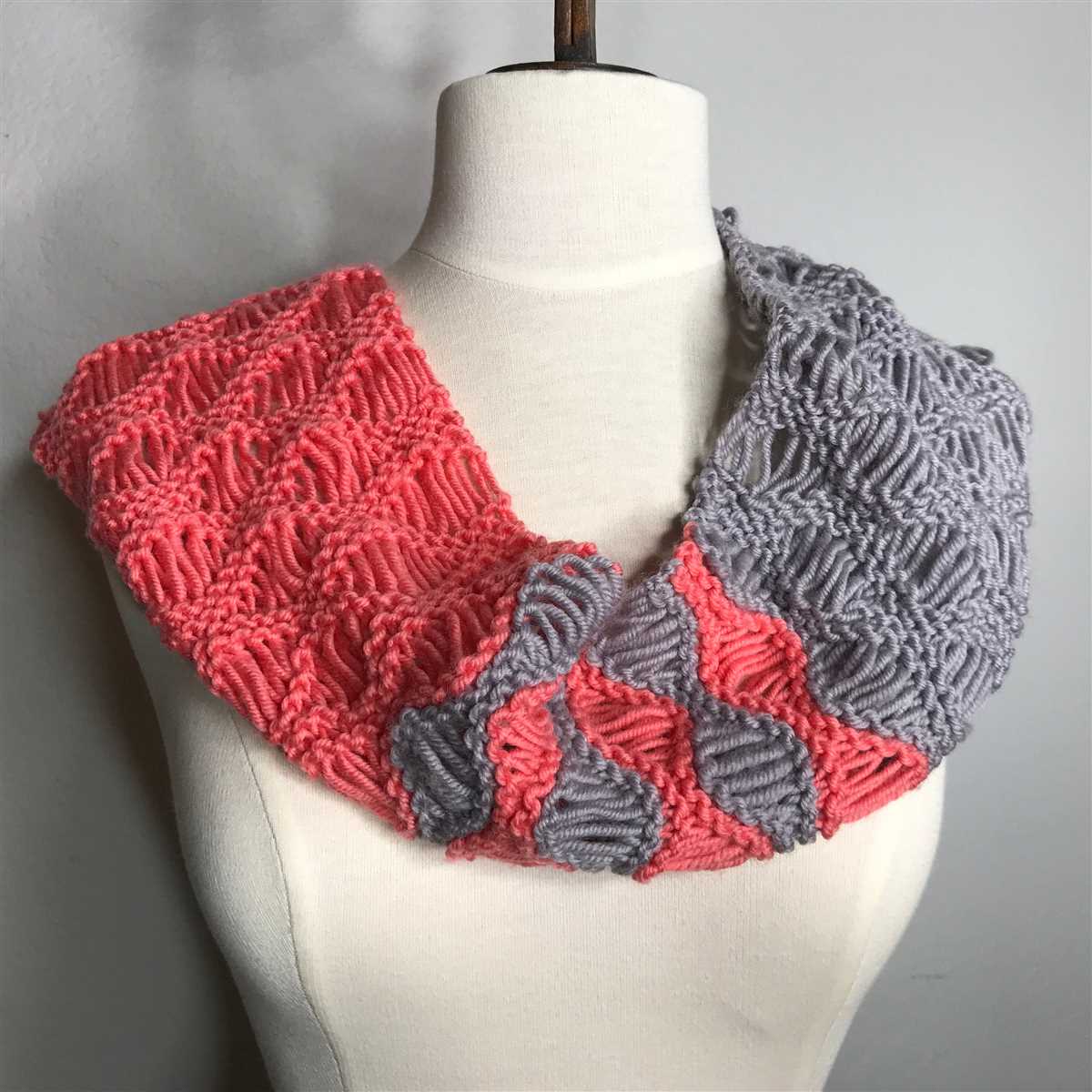 Loom knitting a scarf patterns
