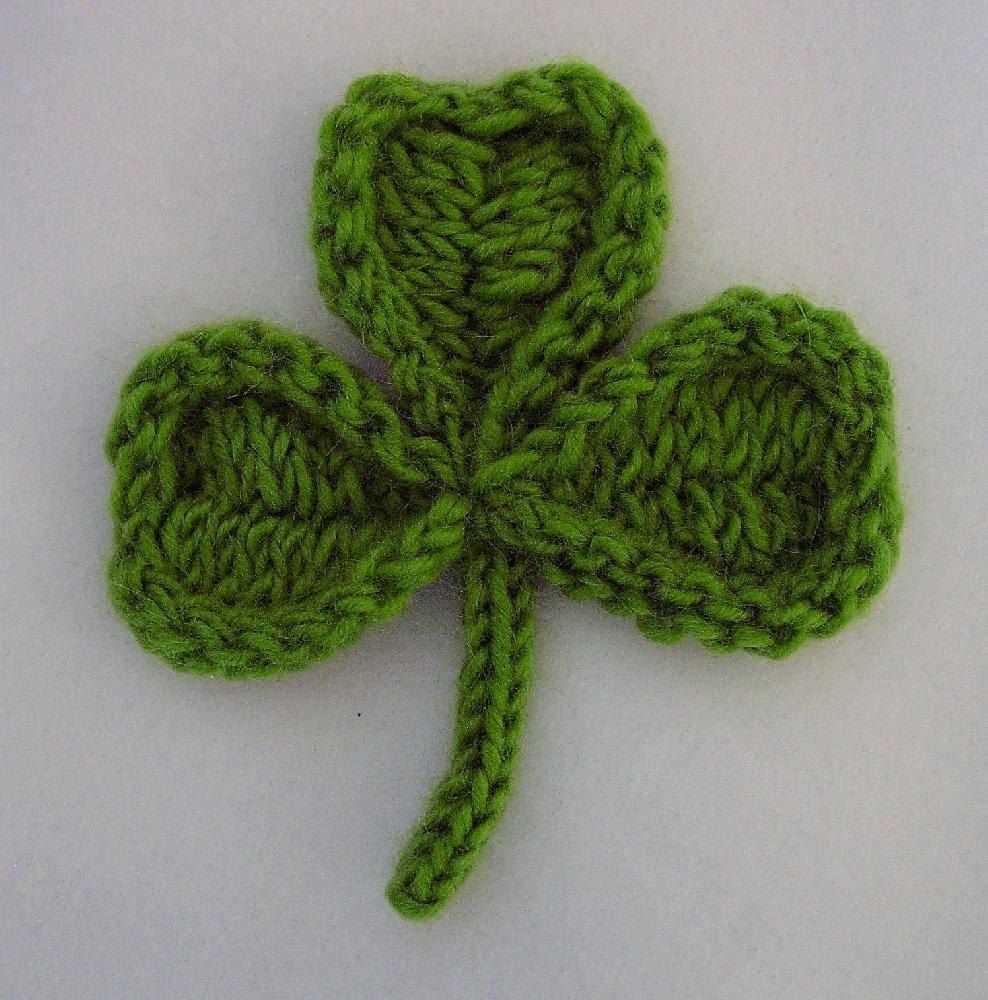 Knit shamrock pattern
