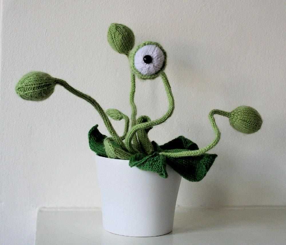 Knitted plant pattern