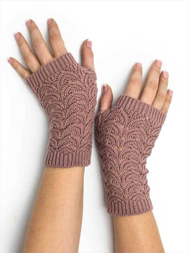 Fingerless gloves women knitting pattern