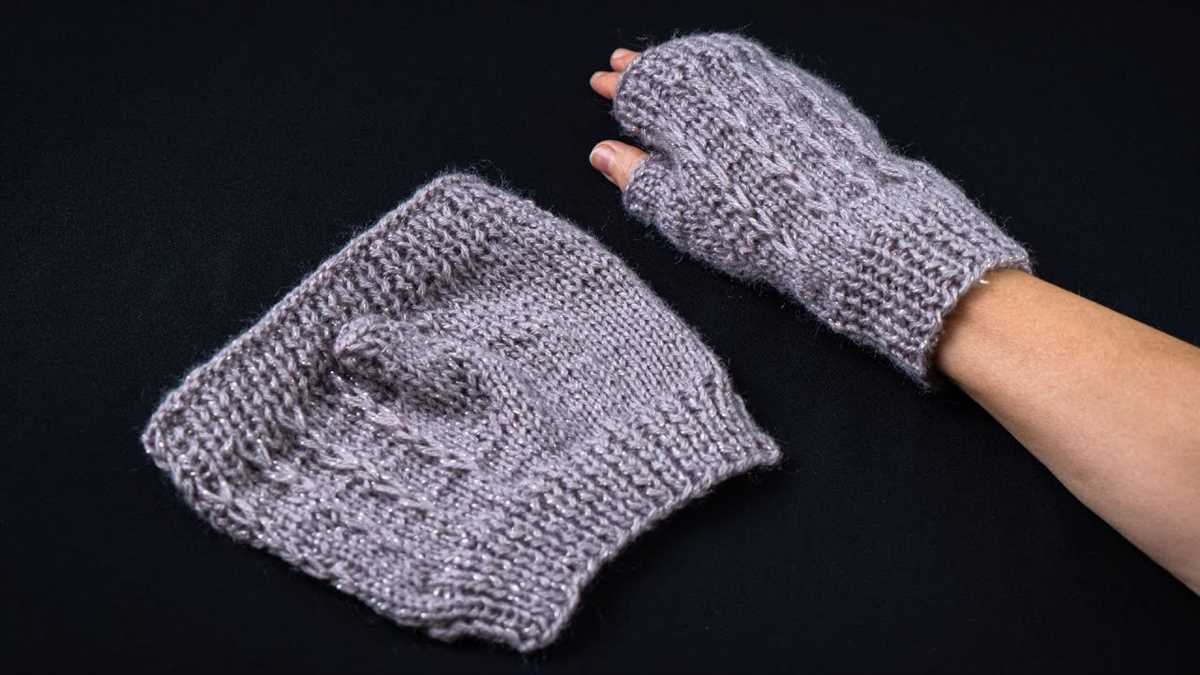 Magic loop mittens knitting pattern