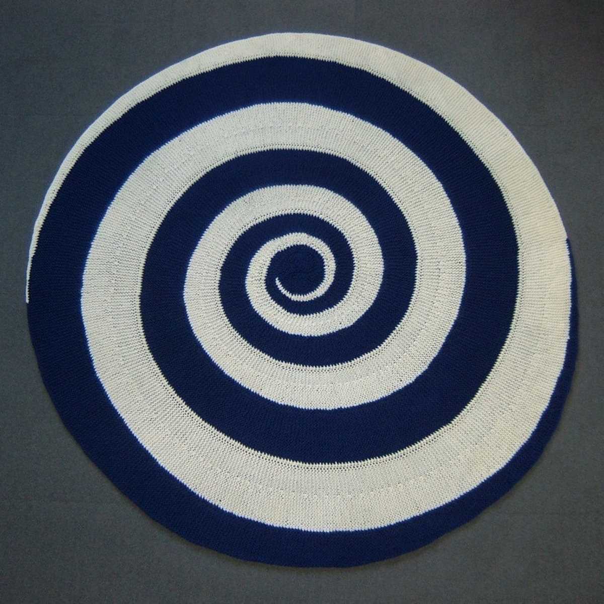 Knitted wind spinner pattern
