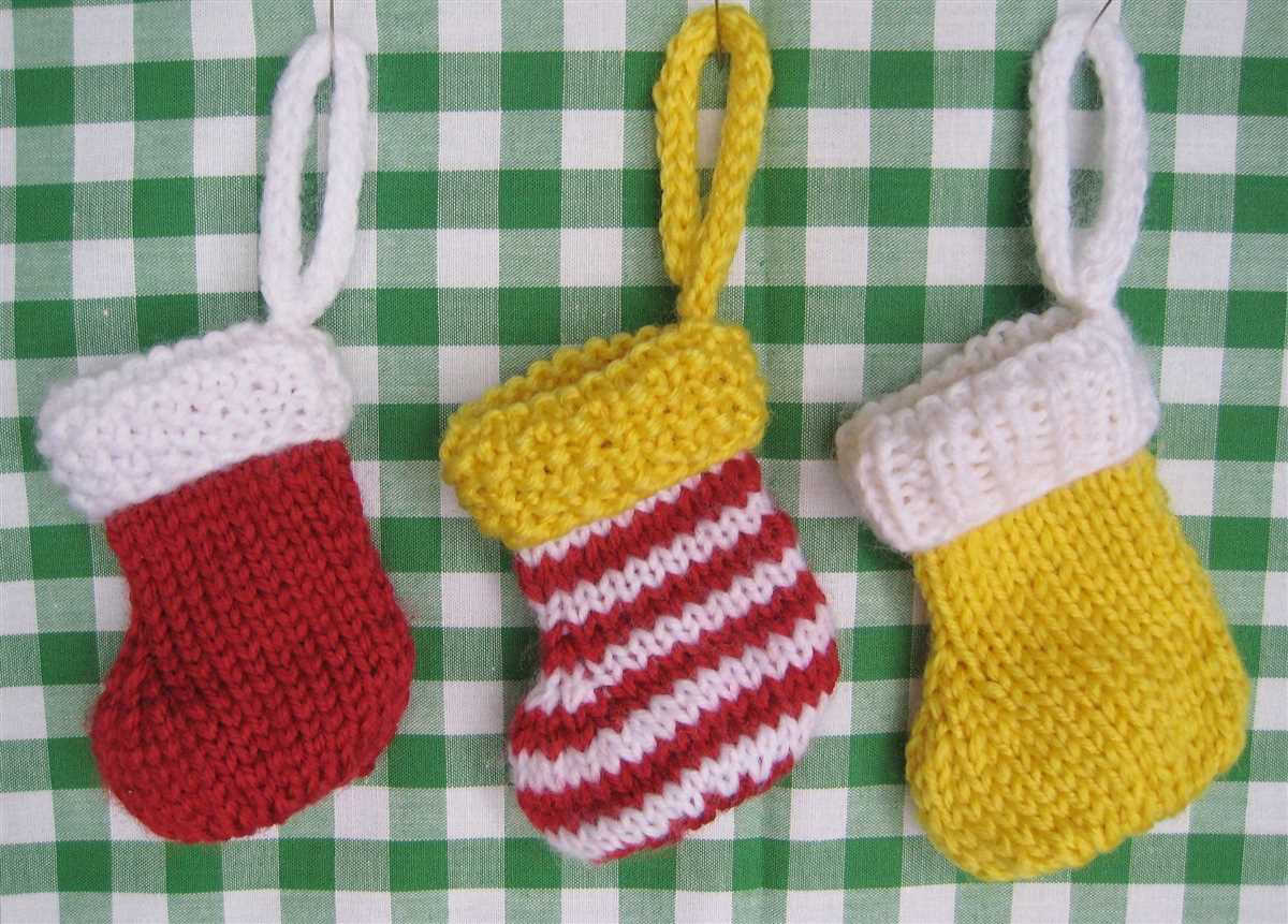 Mini stocking pattern knitting