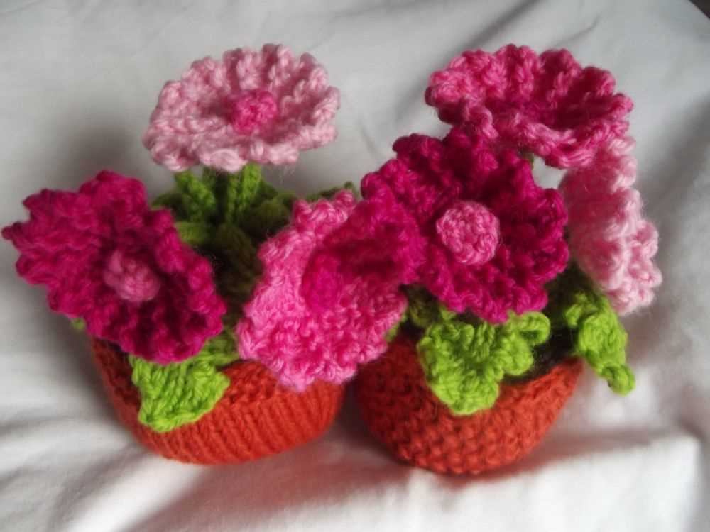 Knitted plant pattern