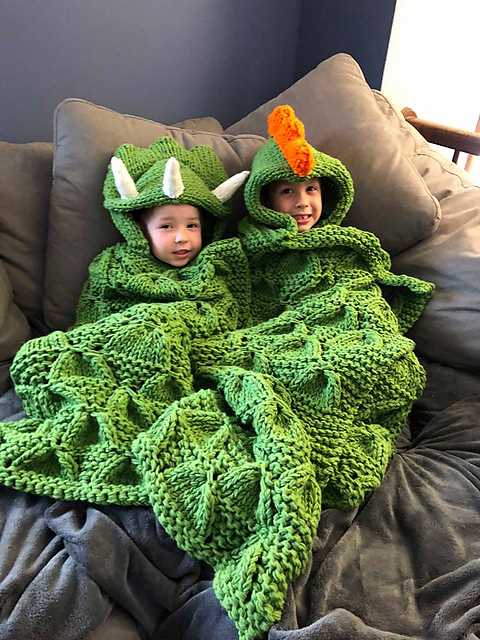 Dinosaur blanket knitting pattern