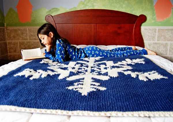Moon and stars blanket knitting pattern