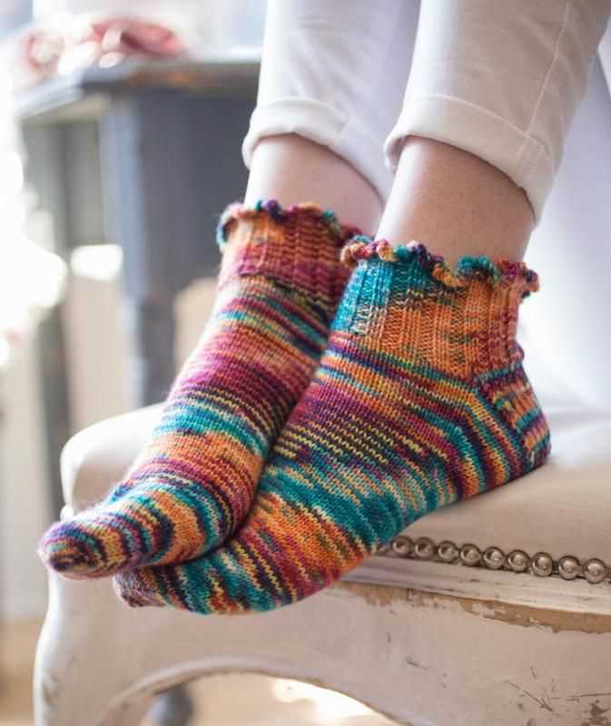 Free knitted sock patterns using sock yarn