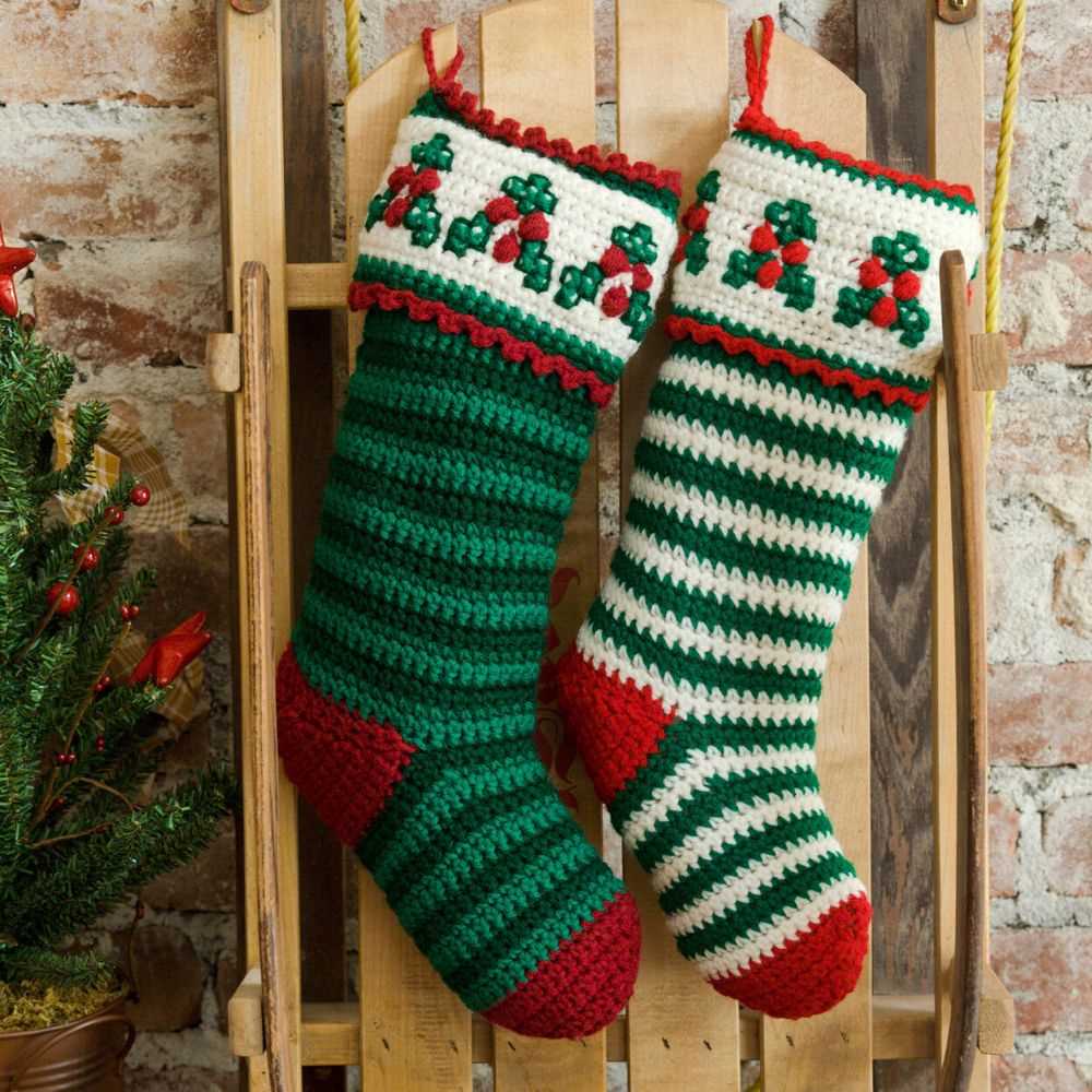 Knitting pattern for dog christmas stocking