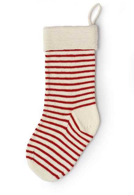 Simple knit stocking pattern
