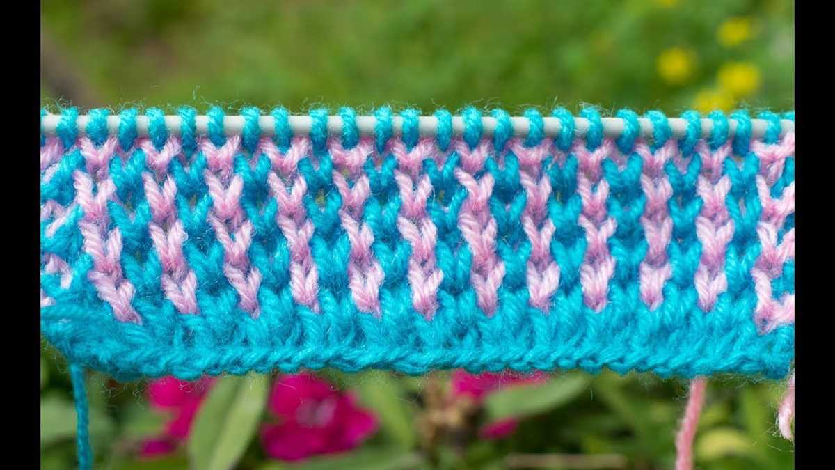 Two color honeycomb knitting pattern