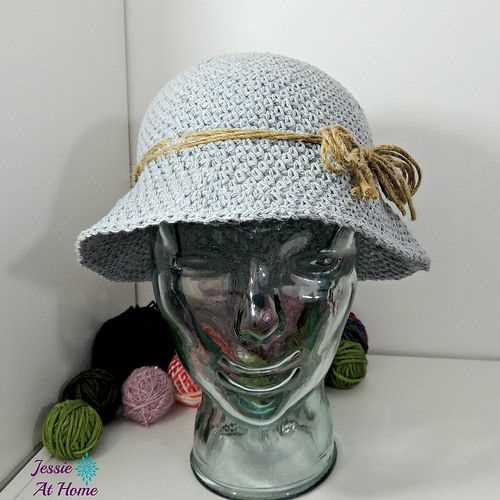 Cable knit bucket hat pattern