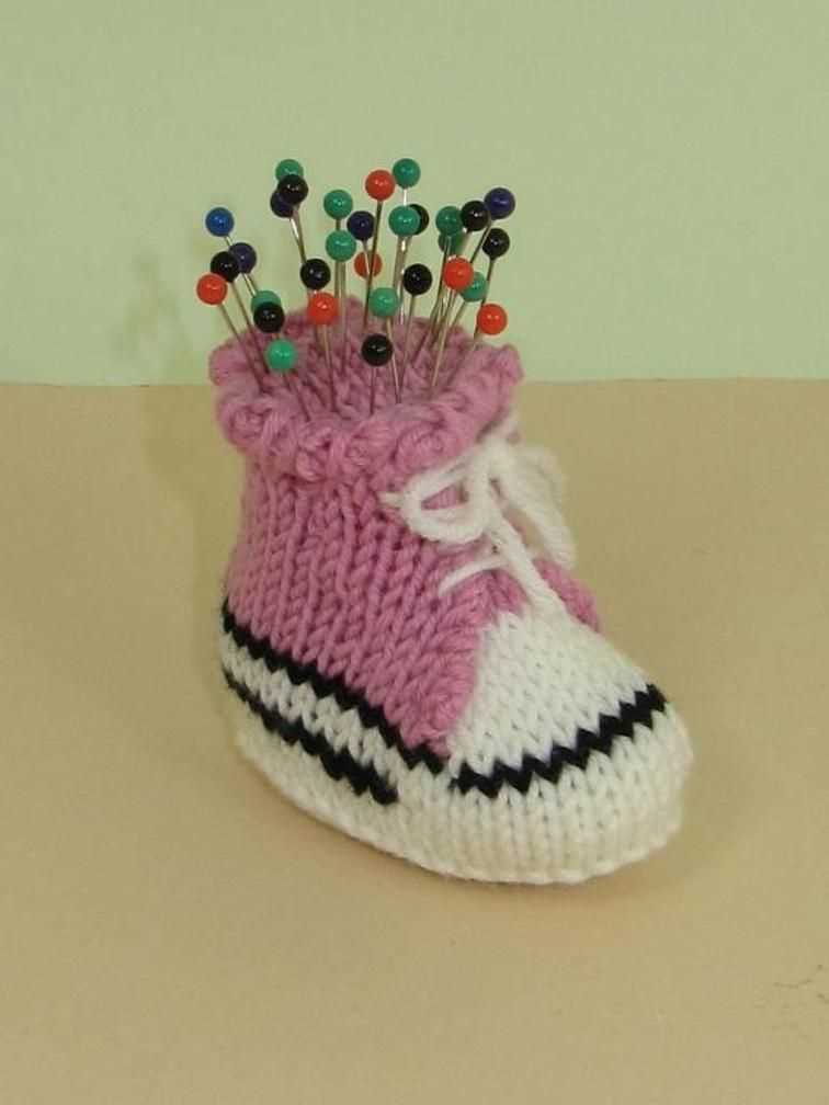 Free knitted pincushion patterns to download