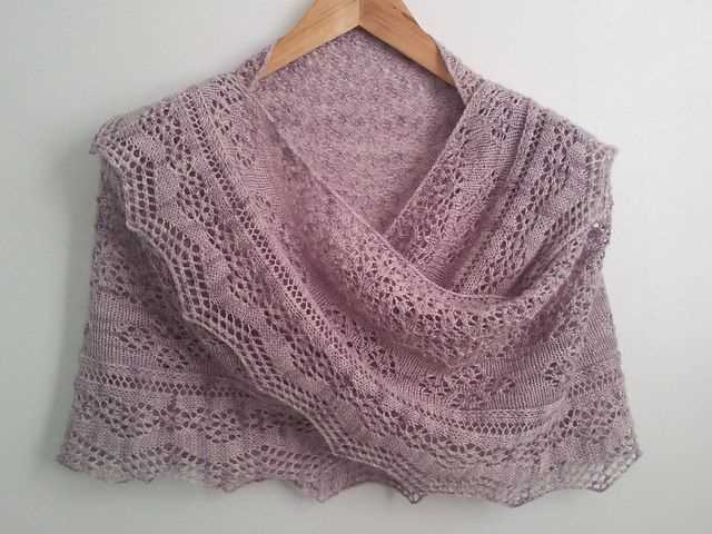 Free knitting pattern for shawl with pockets