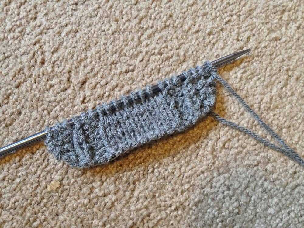 Free cable knit headband pattern