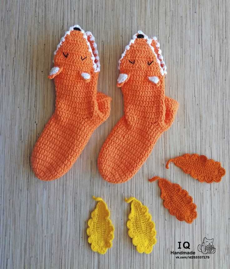 Knitting squirrel sock pattern