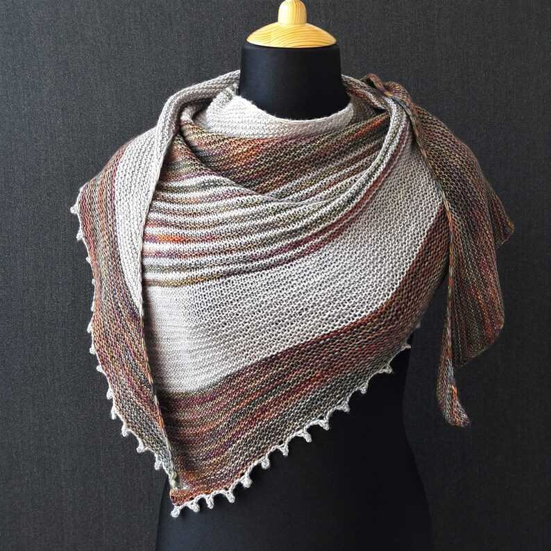 Knit triangle scarf pattern