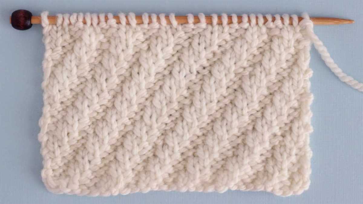 Bee stitch dishcloth knit pattern