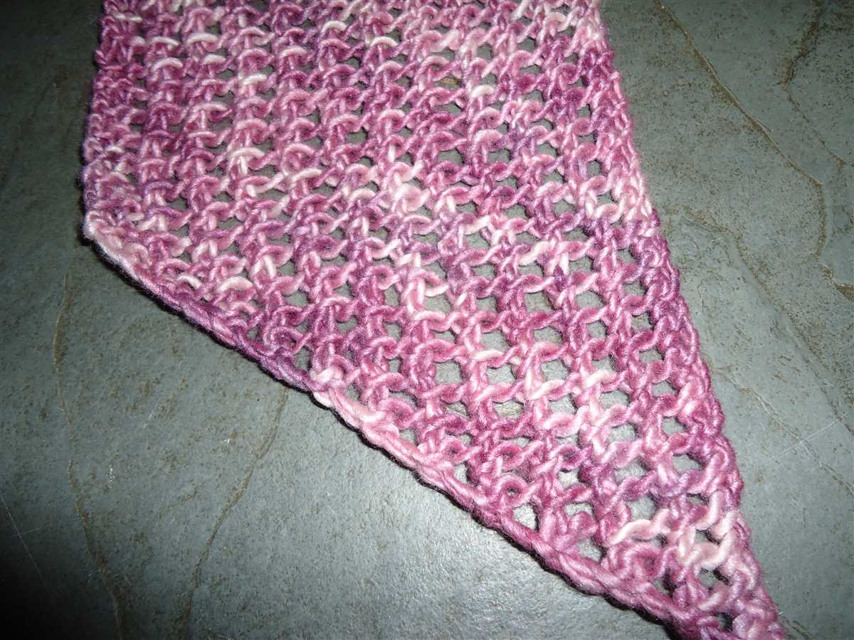Reversible lace scarf knitting pattern