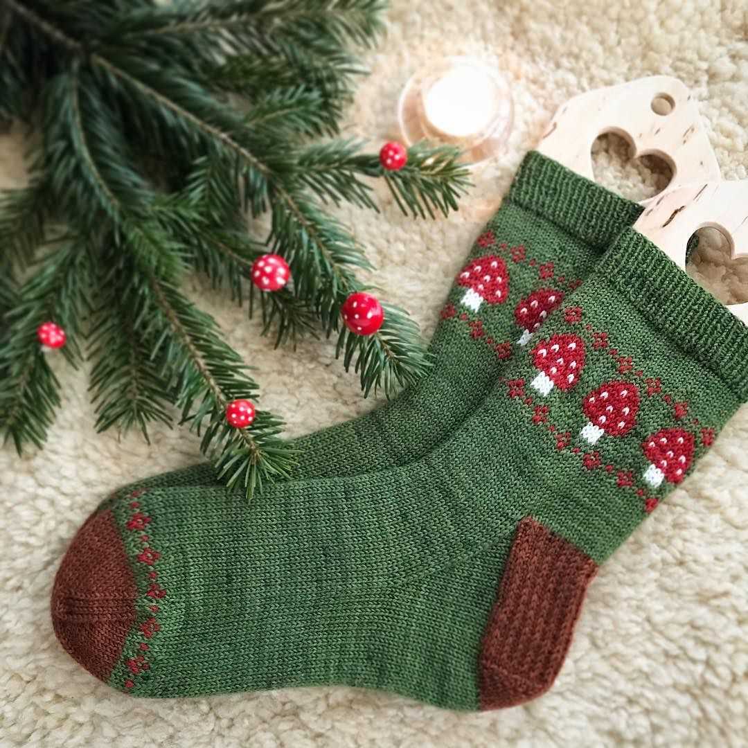 Spruce socks knitting pattern
