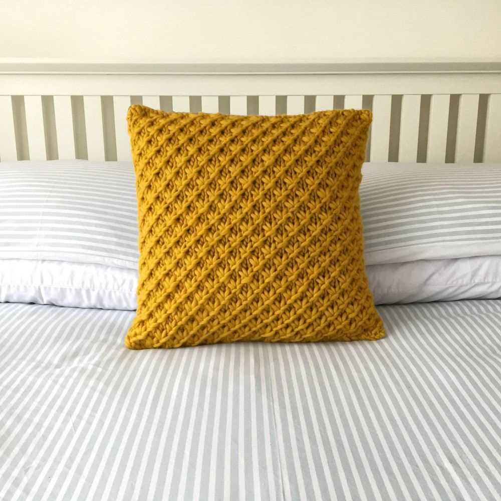 Knitted pillowcase pattern