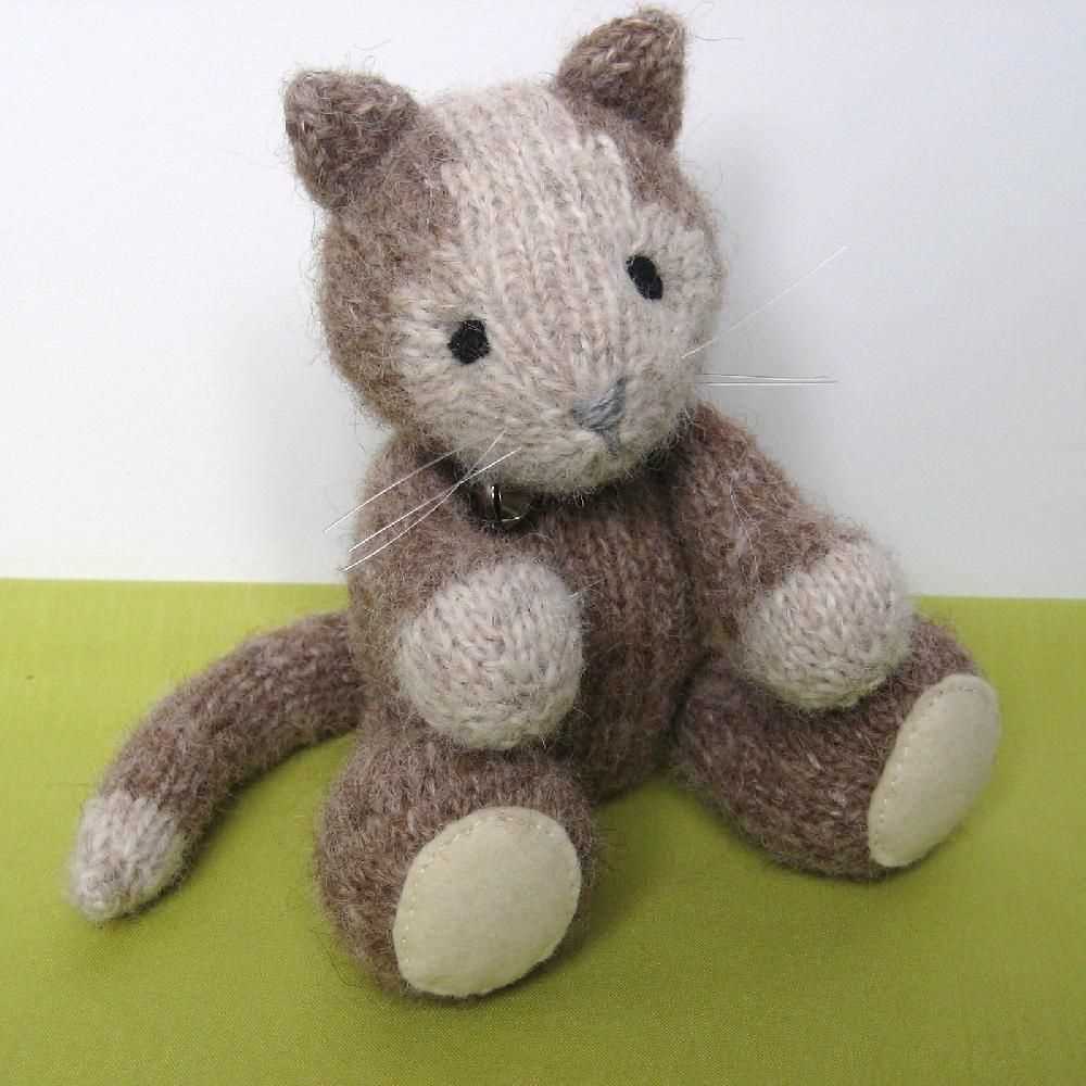 Knit your own cat pattern