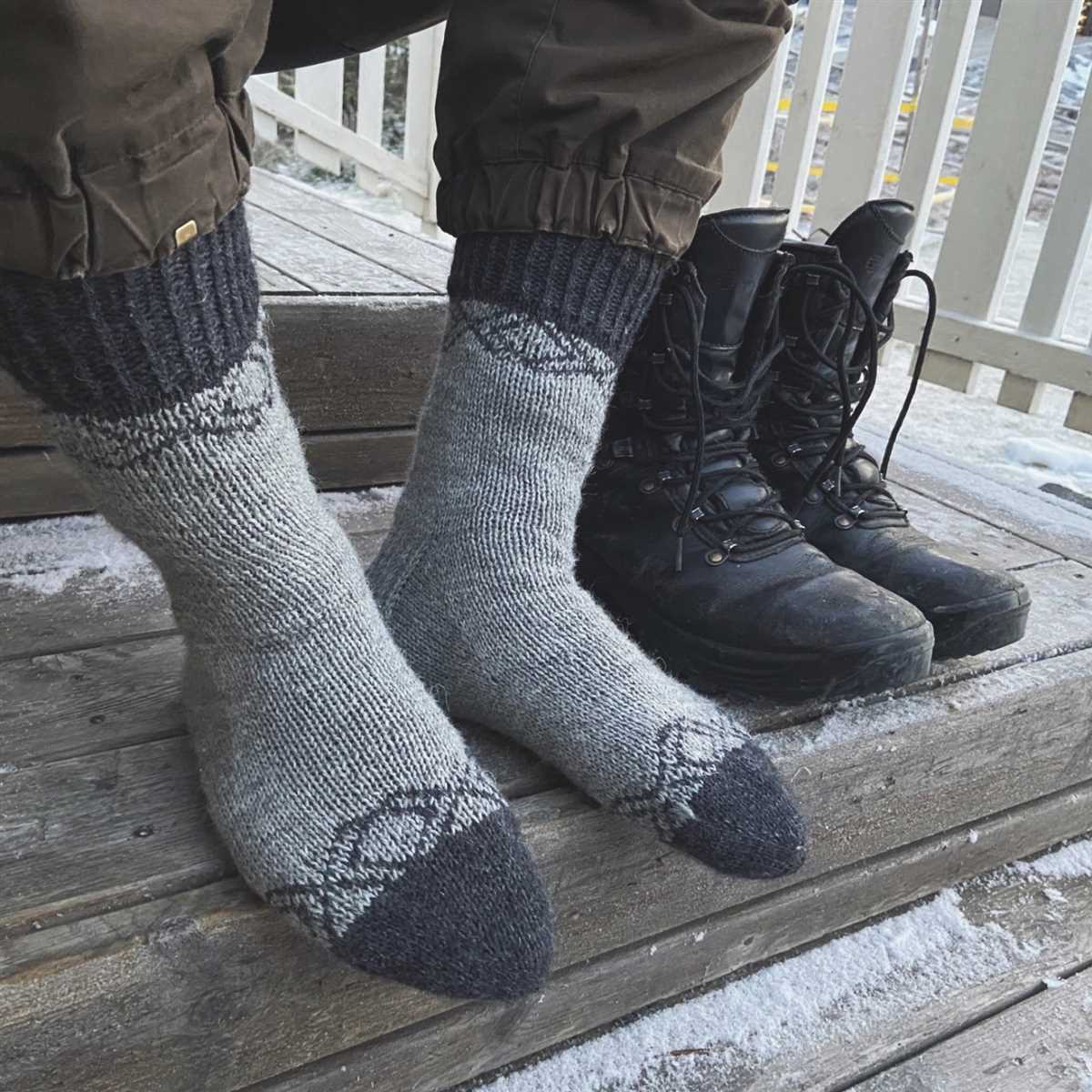 Men's socks pattern knitting