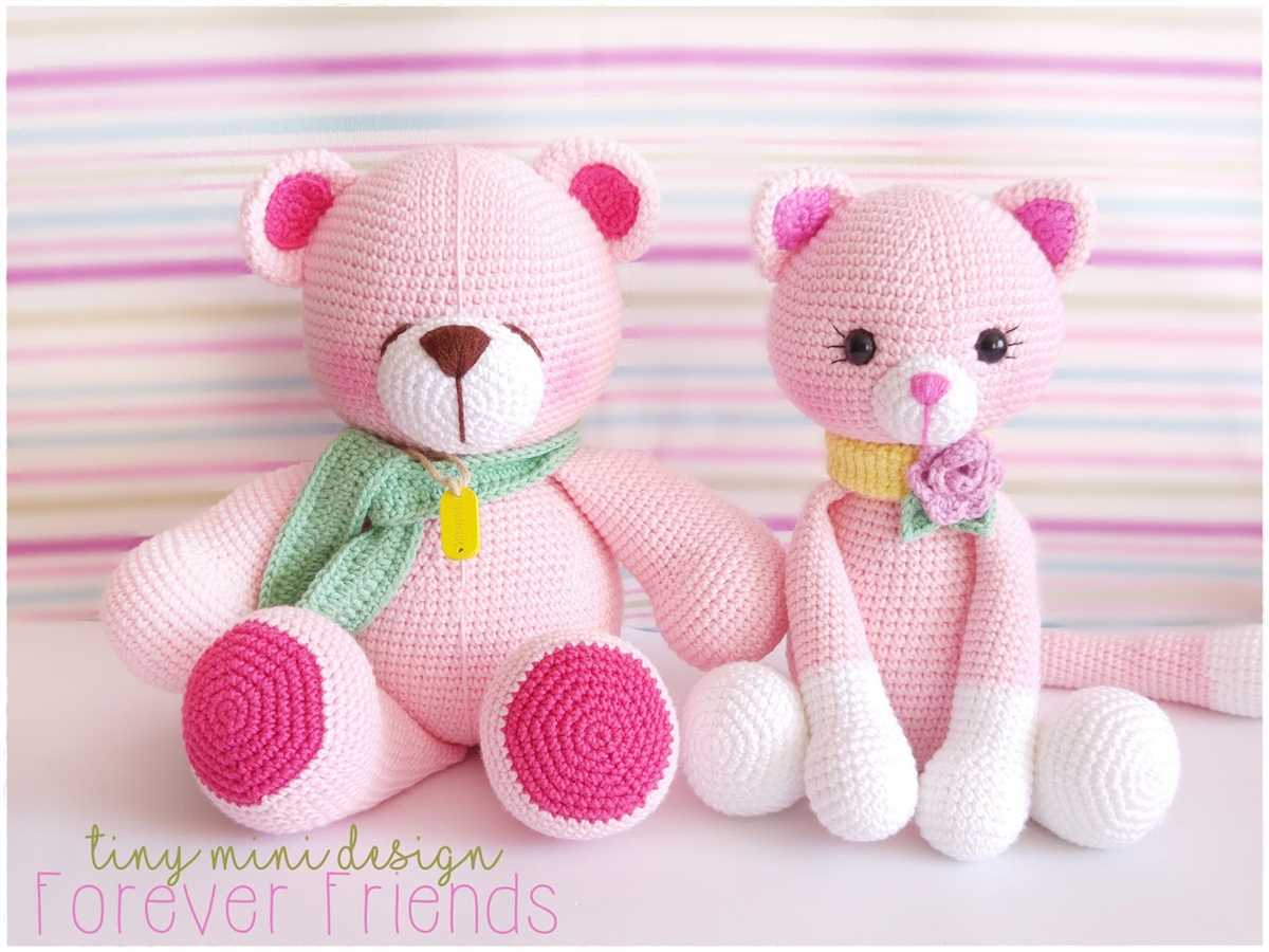 Tiny bear knitting pattern