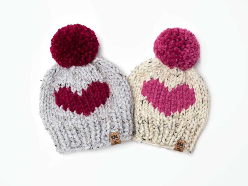 Hat with pom pom knitting pattern