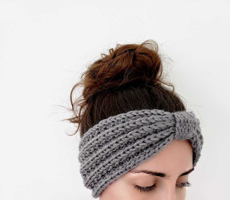 Women's knitted headband pattern