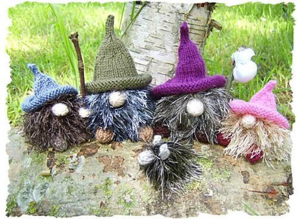 Gnome knitting patterns uk