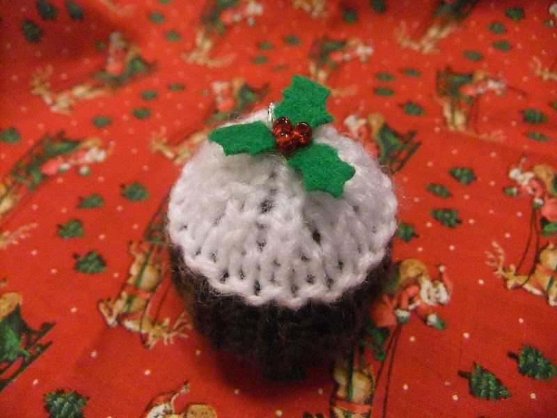Knitting pattern for christmas pudding
