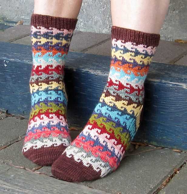 Heart socks knitting pattern